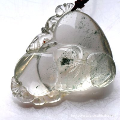 红绿双辉，心心相印 福晶祥手雕红发晶绿幽灵挂坠鉴赏